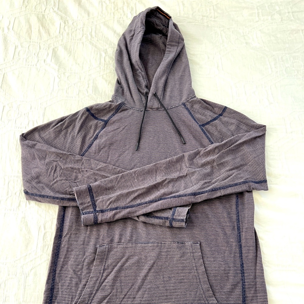 A & F shirt hoodie